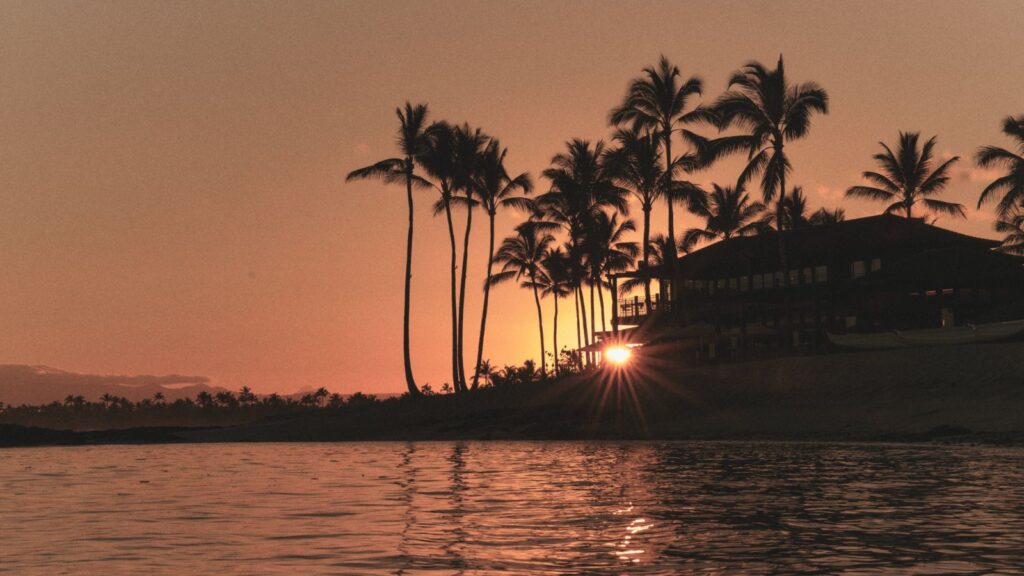 Lava rocks meet lapping waves at Four Seasons Resort Hualalai (Photo: Four Seasons)