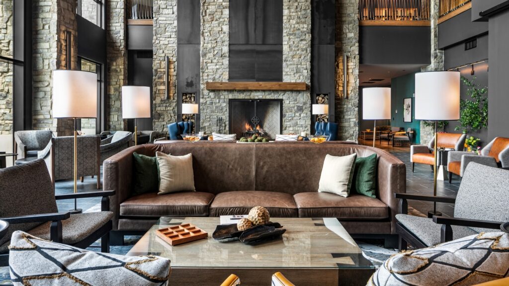 The lobby at Cloudlands at McLemore Resort