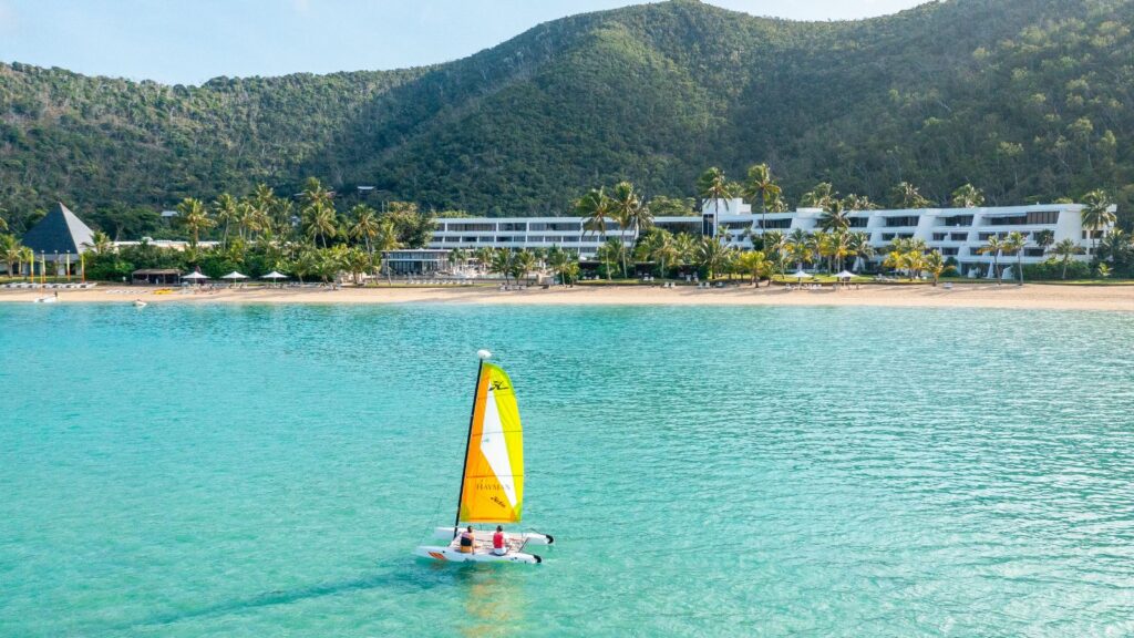people sailing at InterContinental Hayman Island Resort